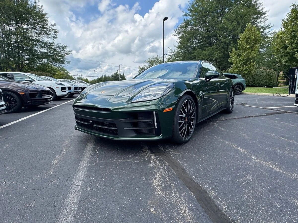 2026 Porsche Panamera Base
