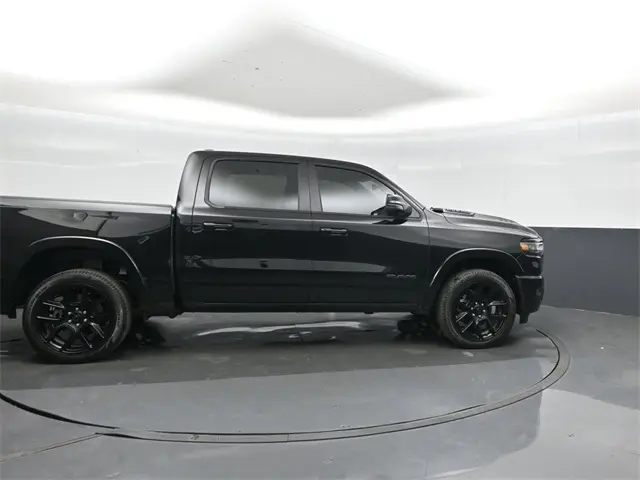 2025 Ram 1500 Laramie photo 4