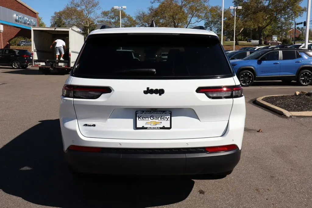 2024 Jeep Grand Cherokee Laredo photo 27