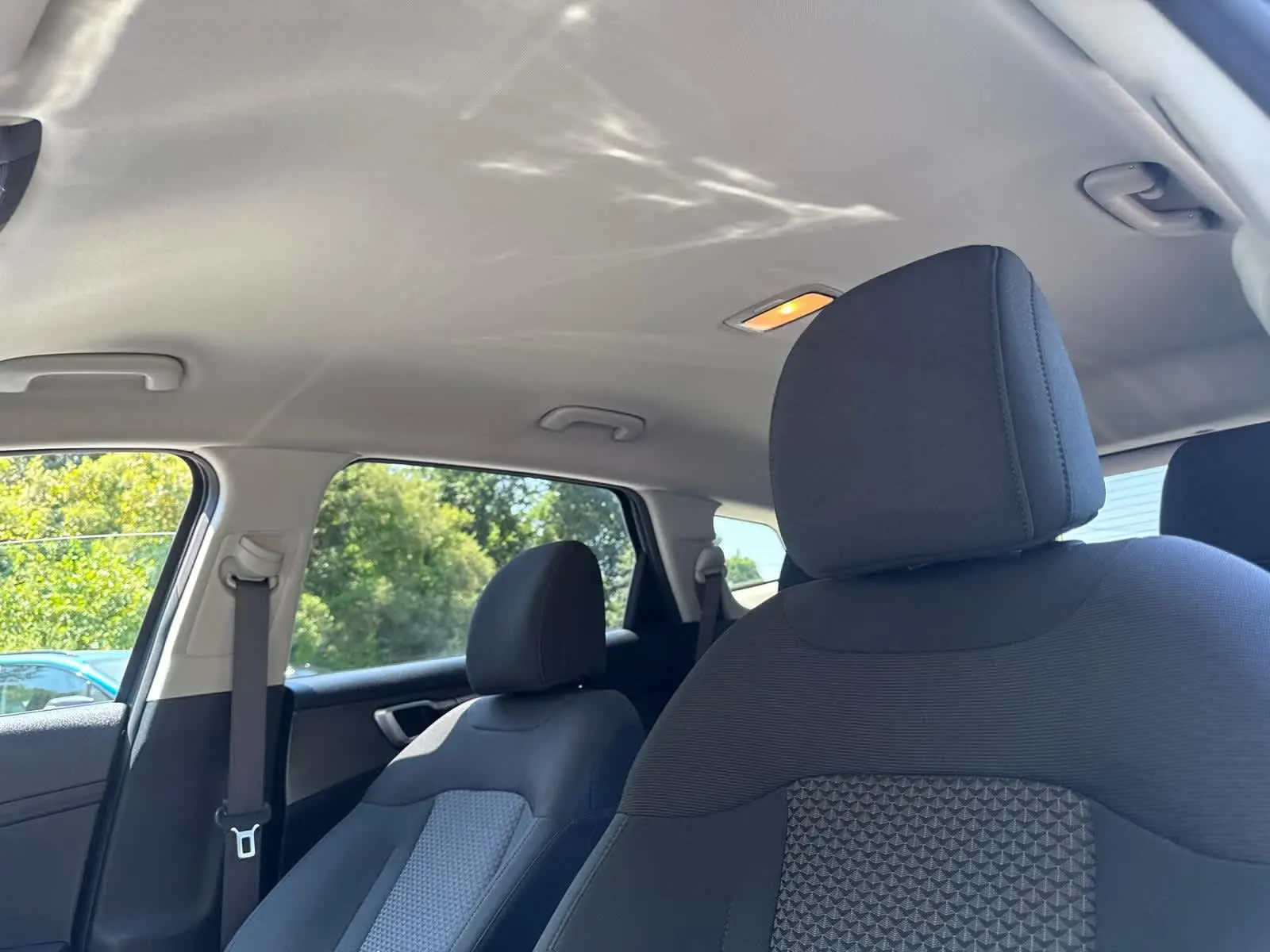 2023 Kia Sportage Hybrid LX photo 13