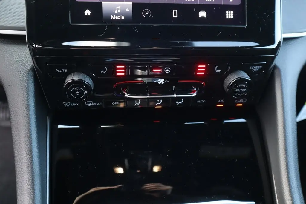 2025 Jeep Grand Cherokee Altitude X photo 7