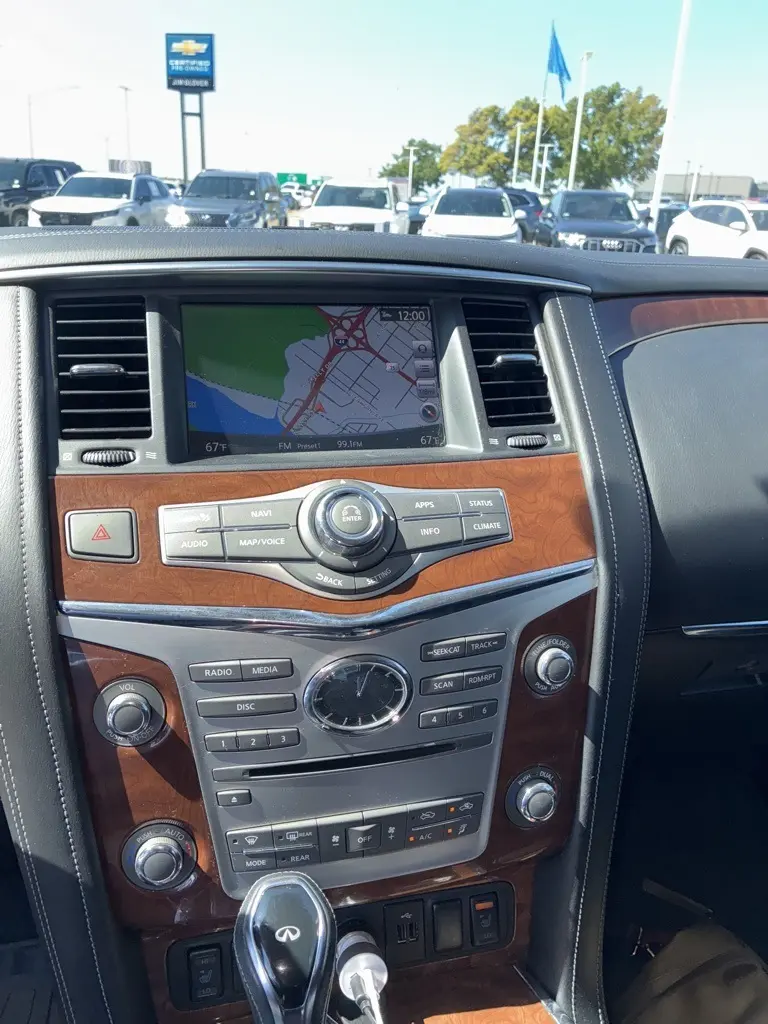 2019 Infiniti QX80 Luxe photo 7