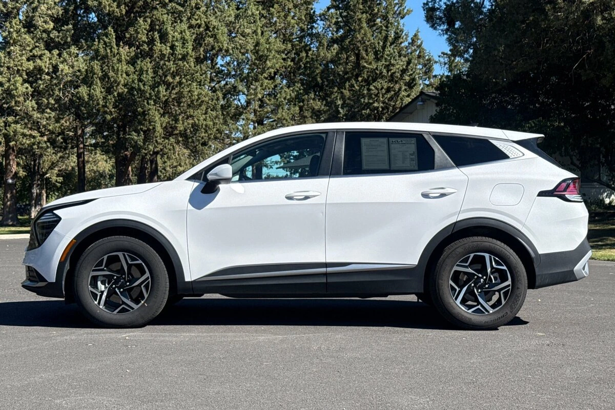 2025 Kia Sportage LX - Photo 7