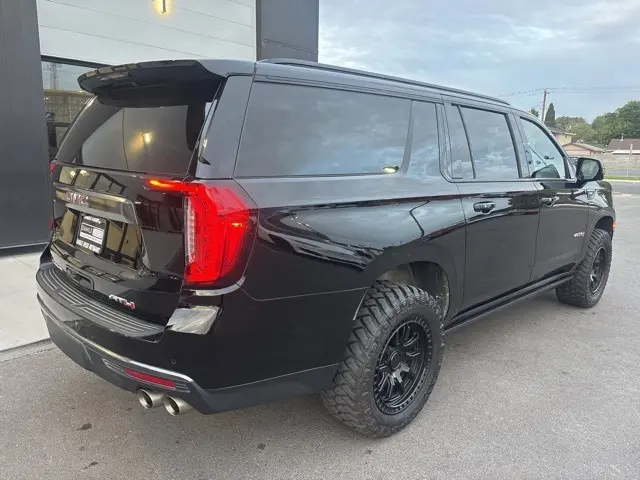 2023 Gmc Yukon XL AT4 photo 10
