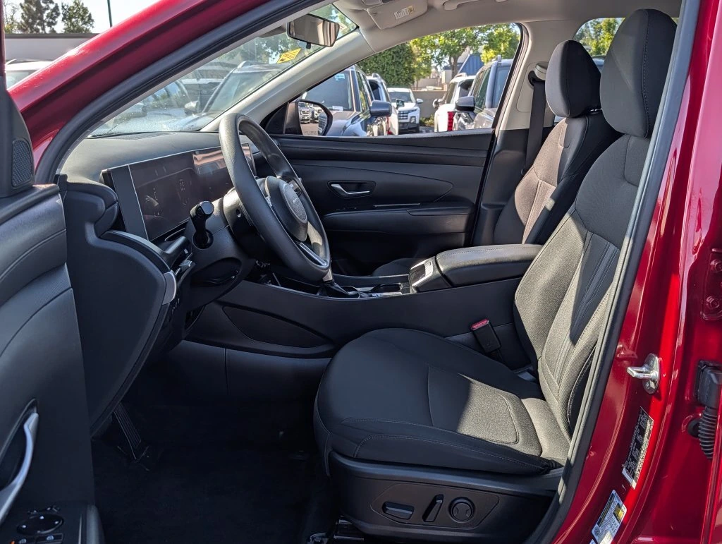 2025 Hyundai Tucson SEL - Photo 12