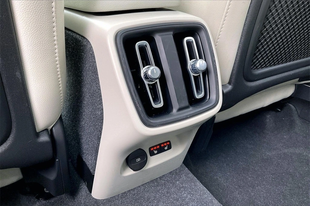 2023 Volvo - image 10