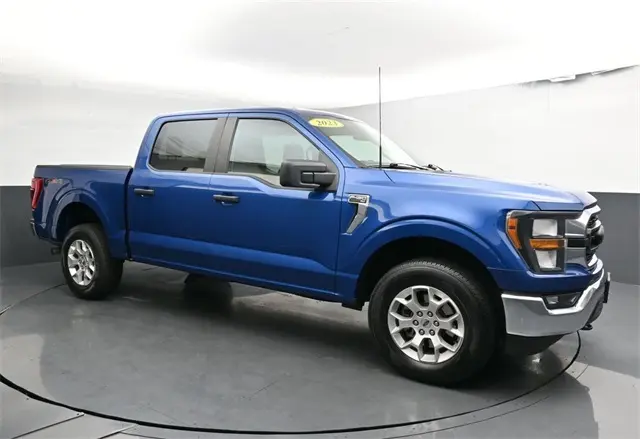 2023 Ford F-150 XLT photo 2