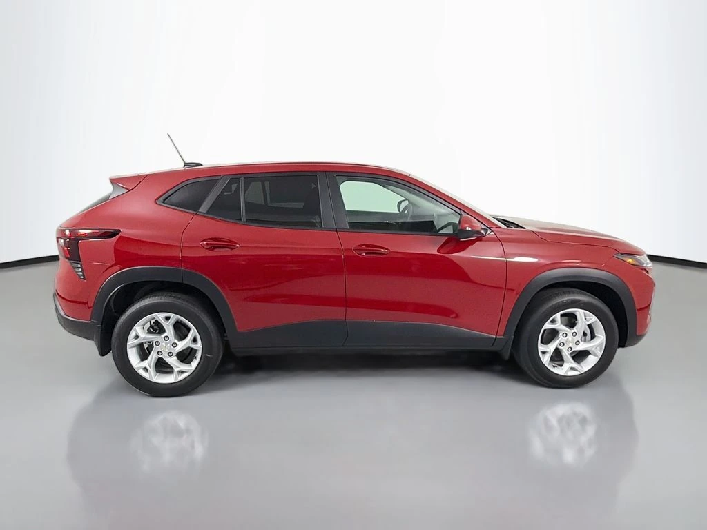 2026 Chevrolet Trax LS - Photo 8