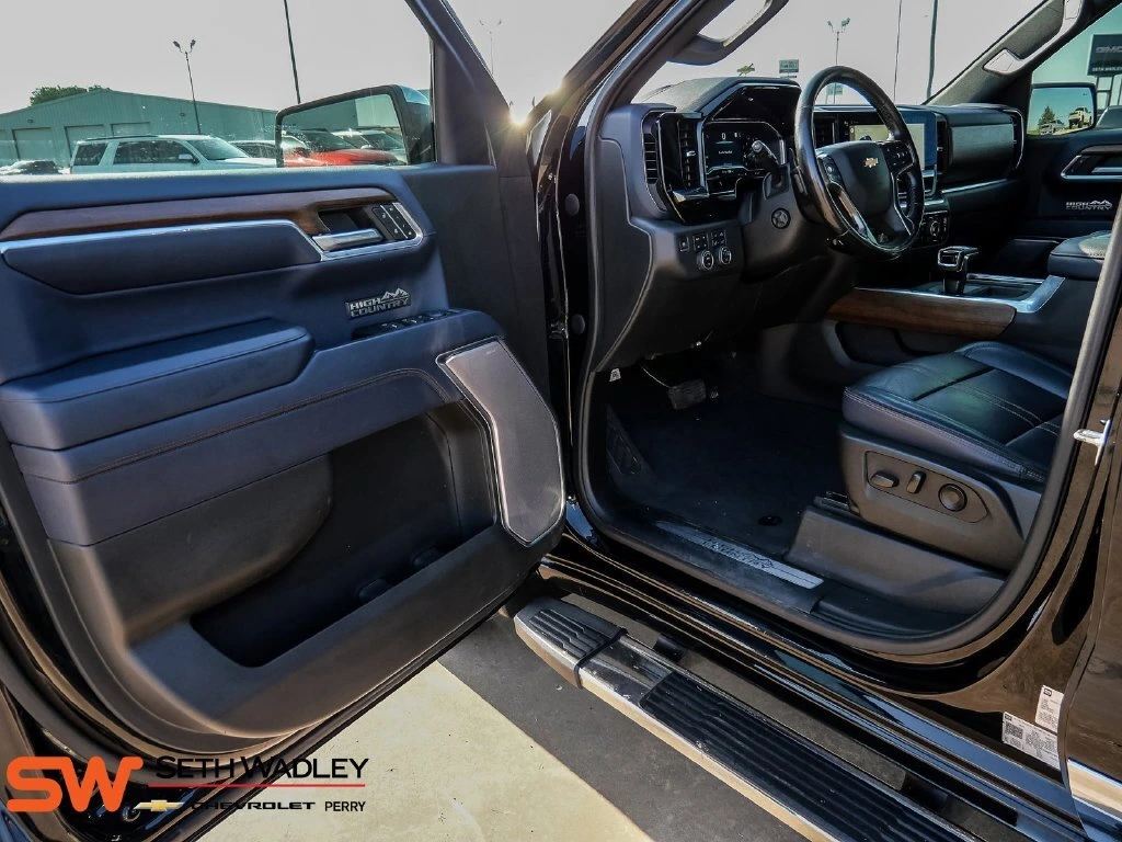2022 Chevrolet Silverado 1500 High Country - Photo 36