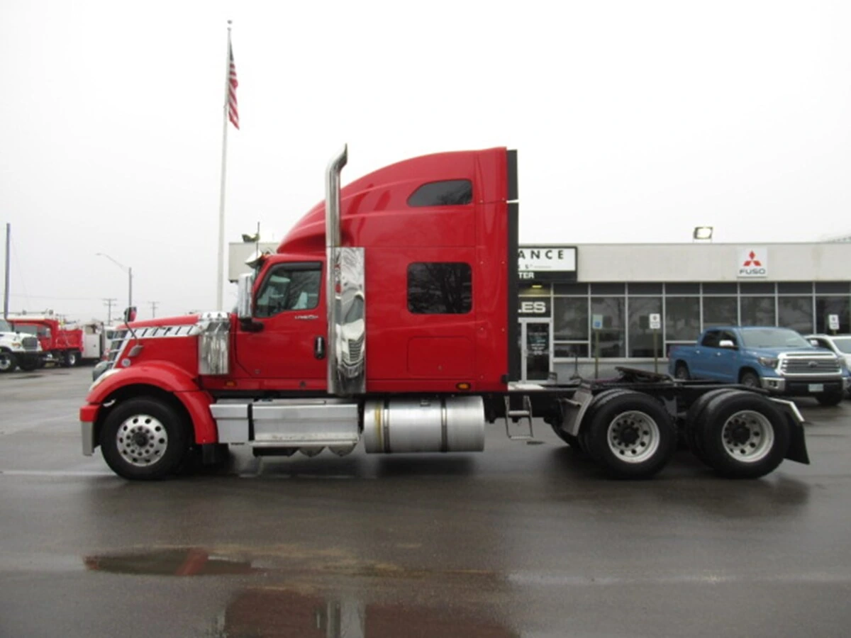 2021 International LoneStar - image 8