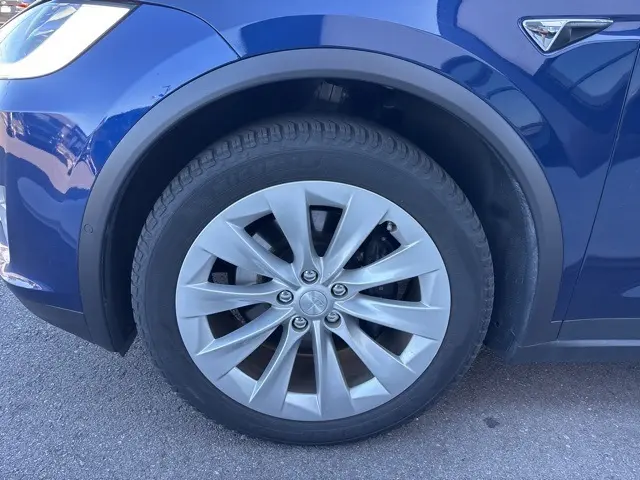 2020 Tesla Model X Long Range photo 4