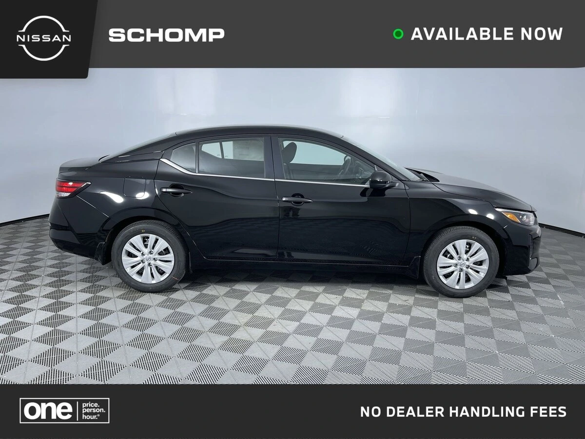 2025 Nissan Sentra S's photo