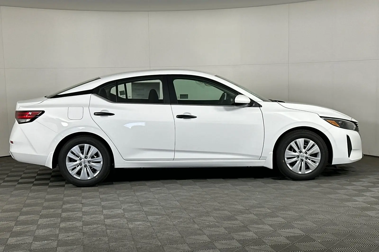 2025 Nissan Sentra S photo 2