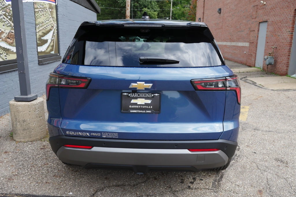 2027 Chevrolet Equinox LT - Photo 32