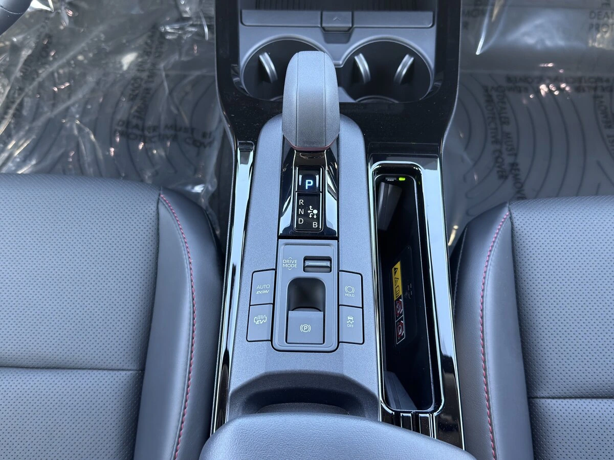 2026 Toyota Prius Plug-in Hybrid XSE Premium - Photo 38