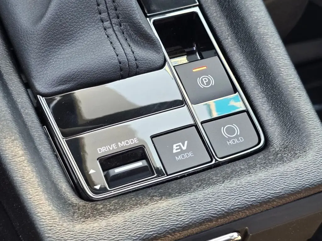 2025 Toyota Sienna XSE photo 7