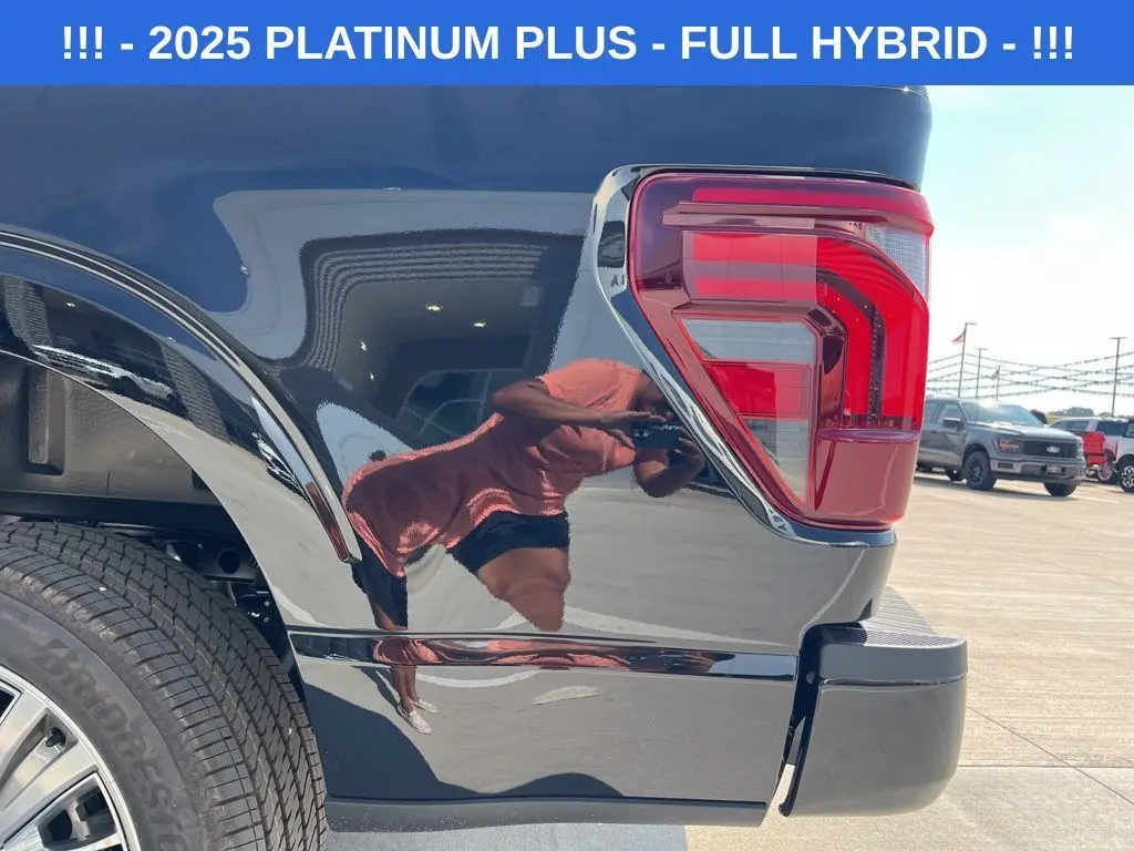 2025 Ford F-150 Platinum photo 6