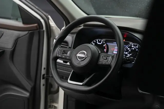 2023 Nissan Rogue S photo 14