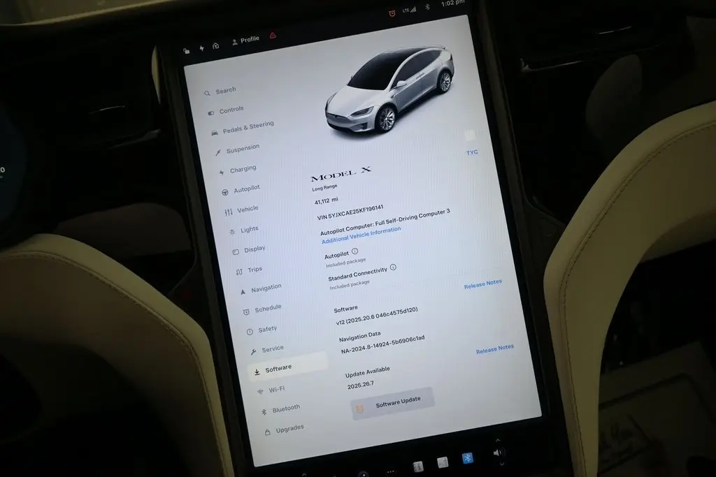 2019 Tesla Model X Long Range photo 22