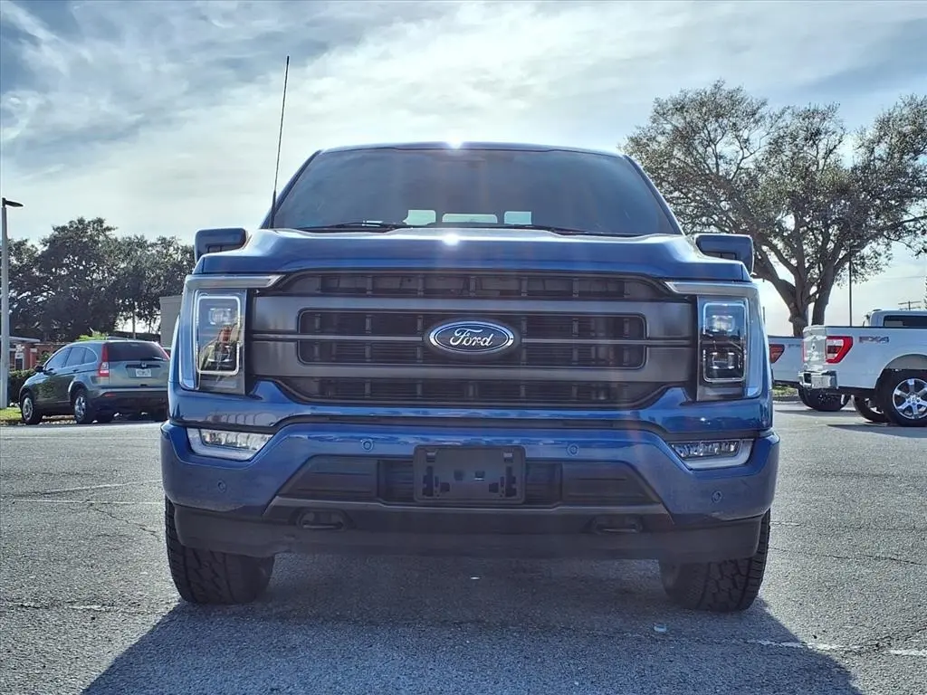 2022 Ford F-150 Lariat photo 2