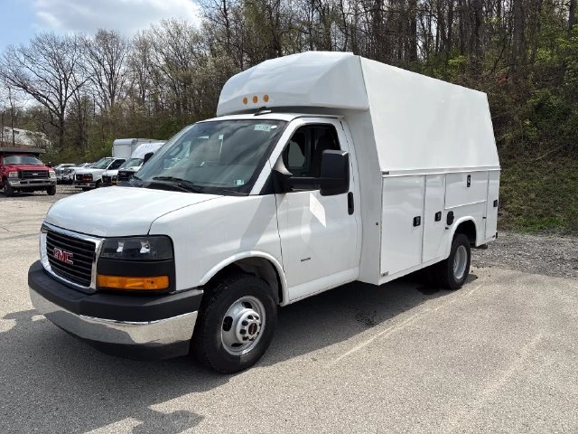 2025 GMC Savana Cutaway