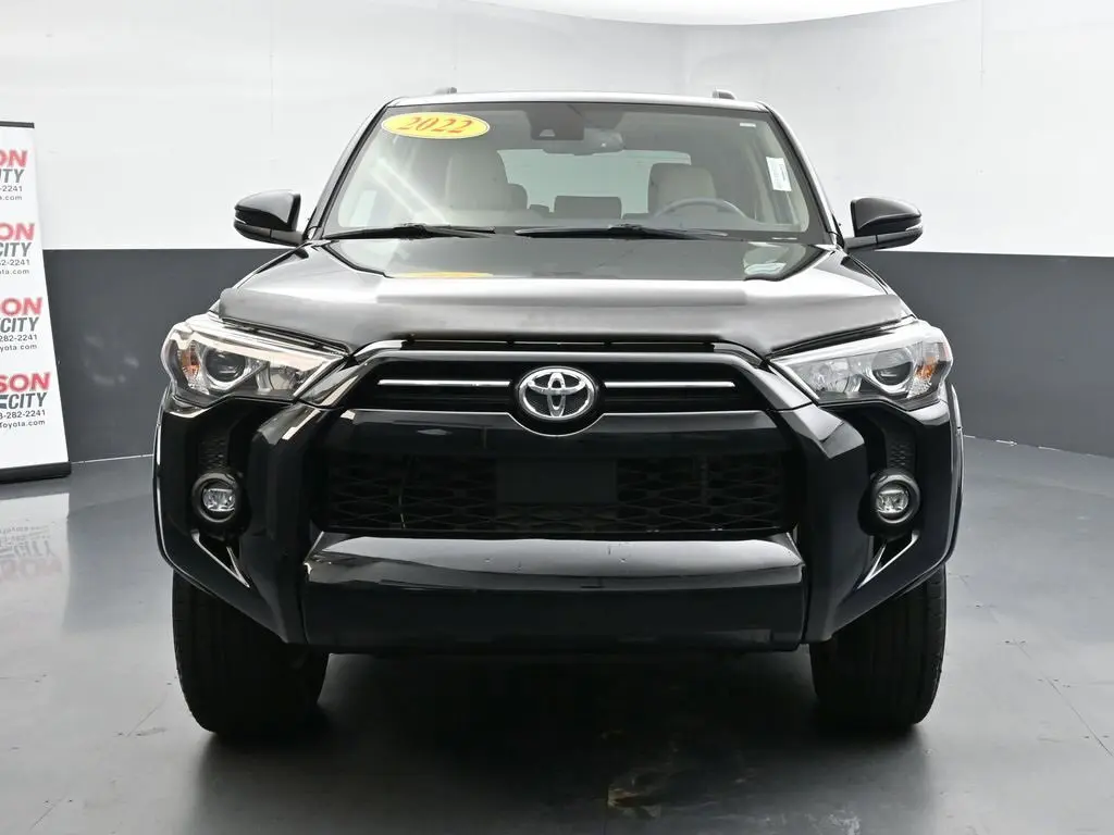 2022 Toyota 4Runner SR5 Premium 4WD photo 3