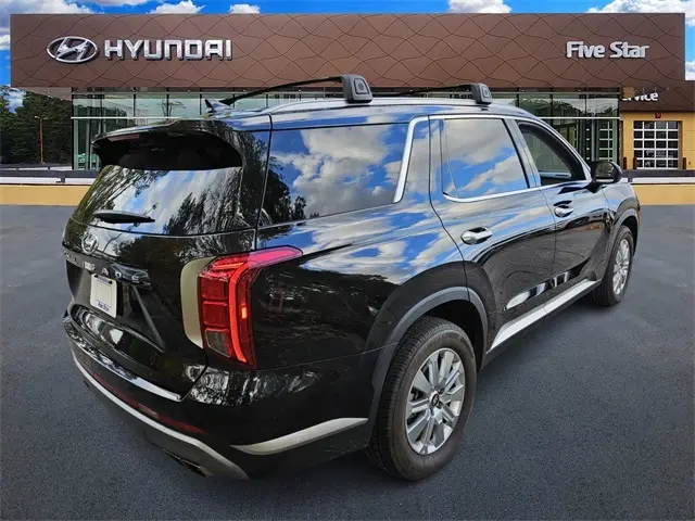 2025 Hyundai Palisade SEL photo 2