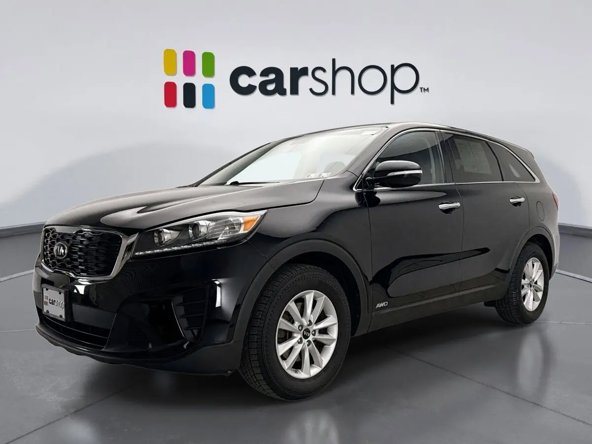 2020 Kia Sorento LX's photo