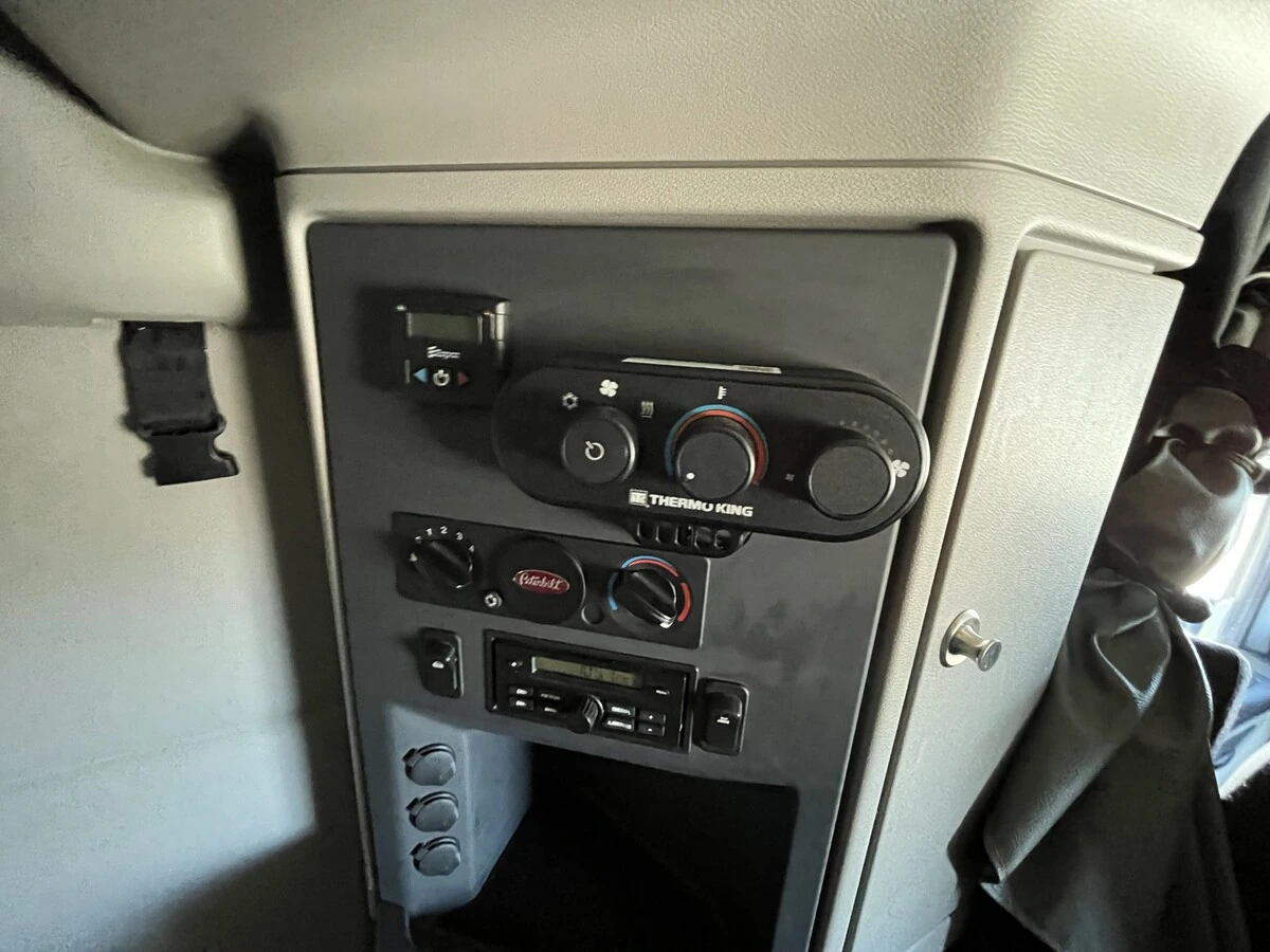 2023 Peterbilt 579 - image 28