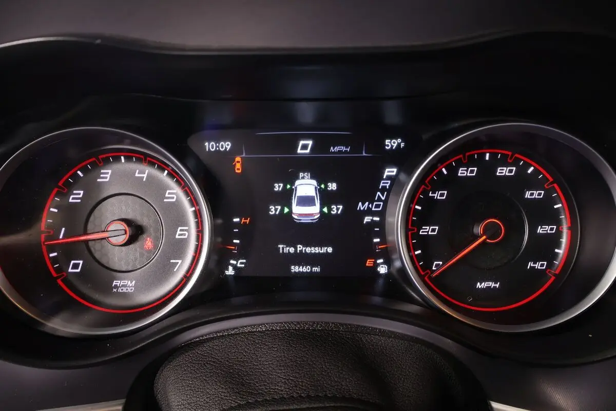 2022 Dodge Charger SXT photo 4