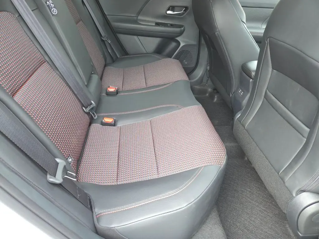2026 Nissan Kicks SR photo 13