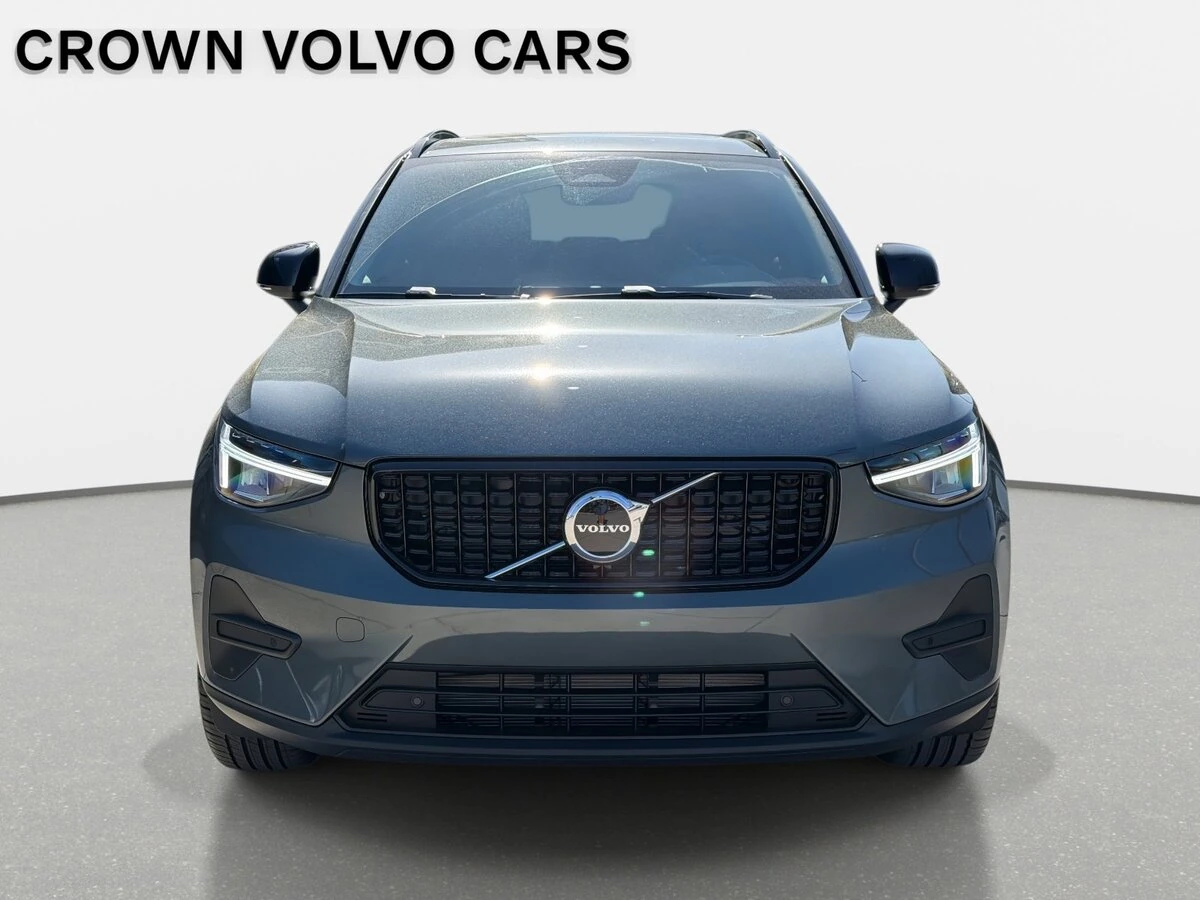 2026 Volvo - image 2