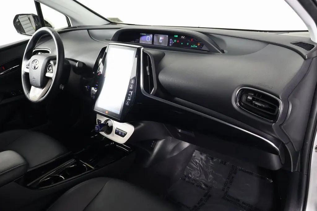 2018 Toyota Prius Prime Advanced photo 8