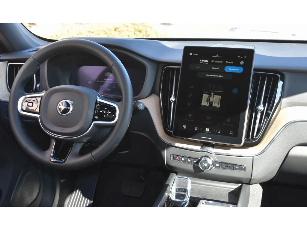 2026 Volvo - image 16