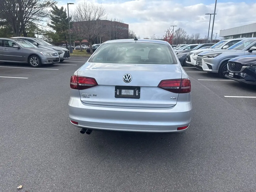 2016 Volkswagen Jetta 1.4T SE photo 4