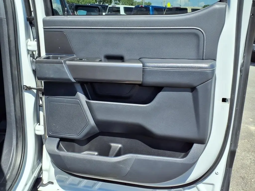 2023 Ford F-150 XLT photo 14