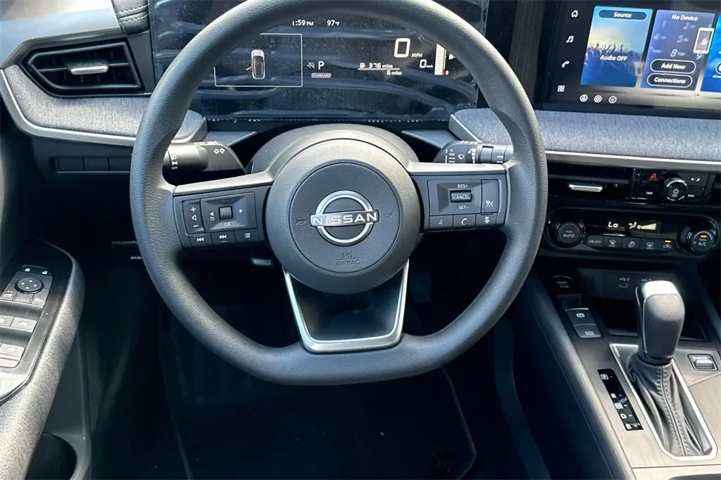 2026 Nissan Kicks SV photo 10