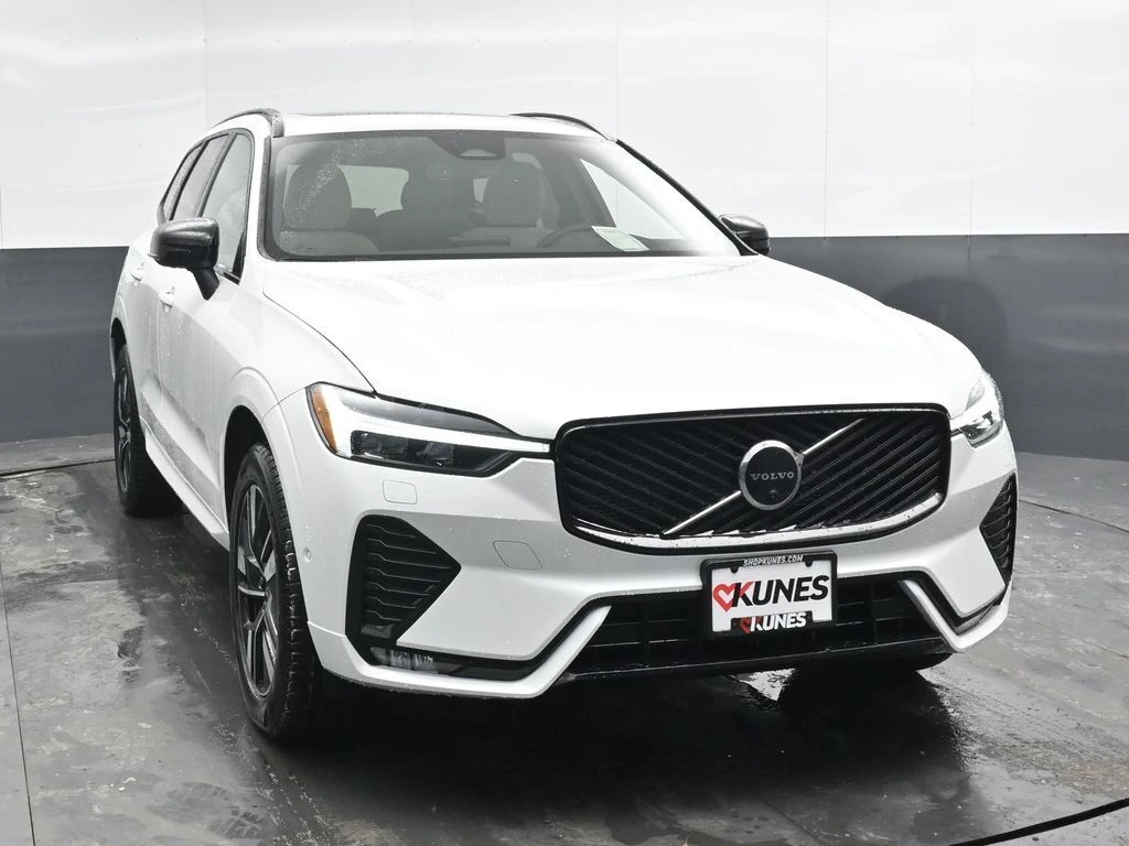 2026 Volvo - image 4