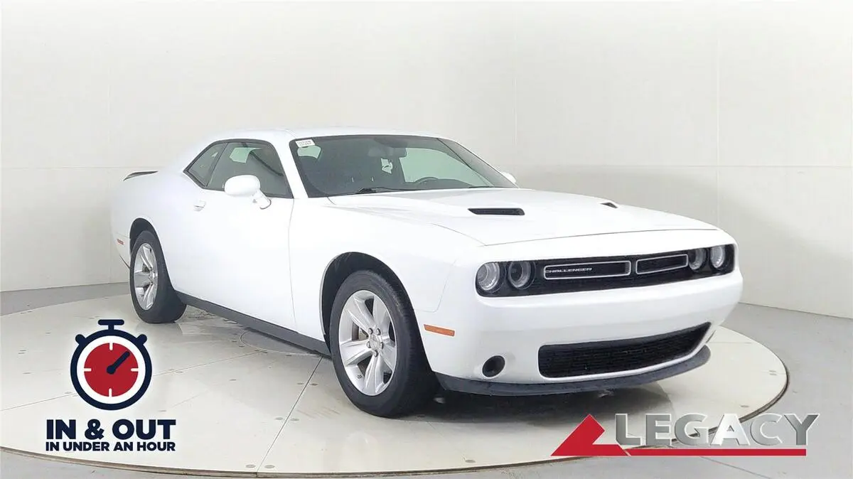 2023 Dodge Challenger SXT's photo