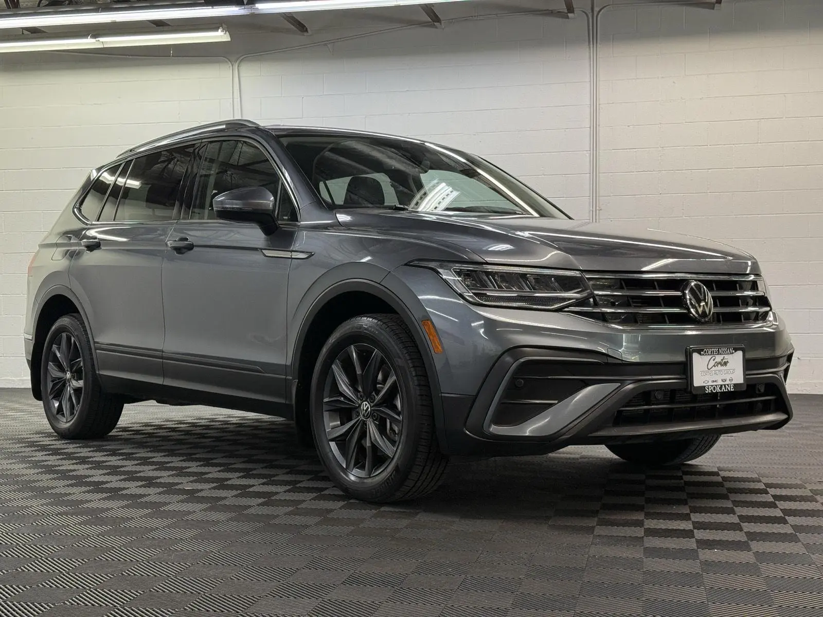 Used 2022 Volkswagen Tiguan SE with VIN 3VV3B7AX1NM127924 for sale in Spokane, WA