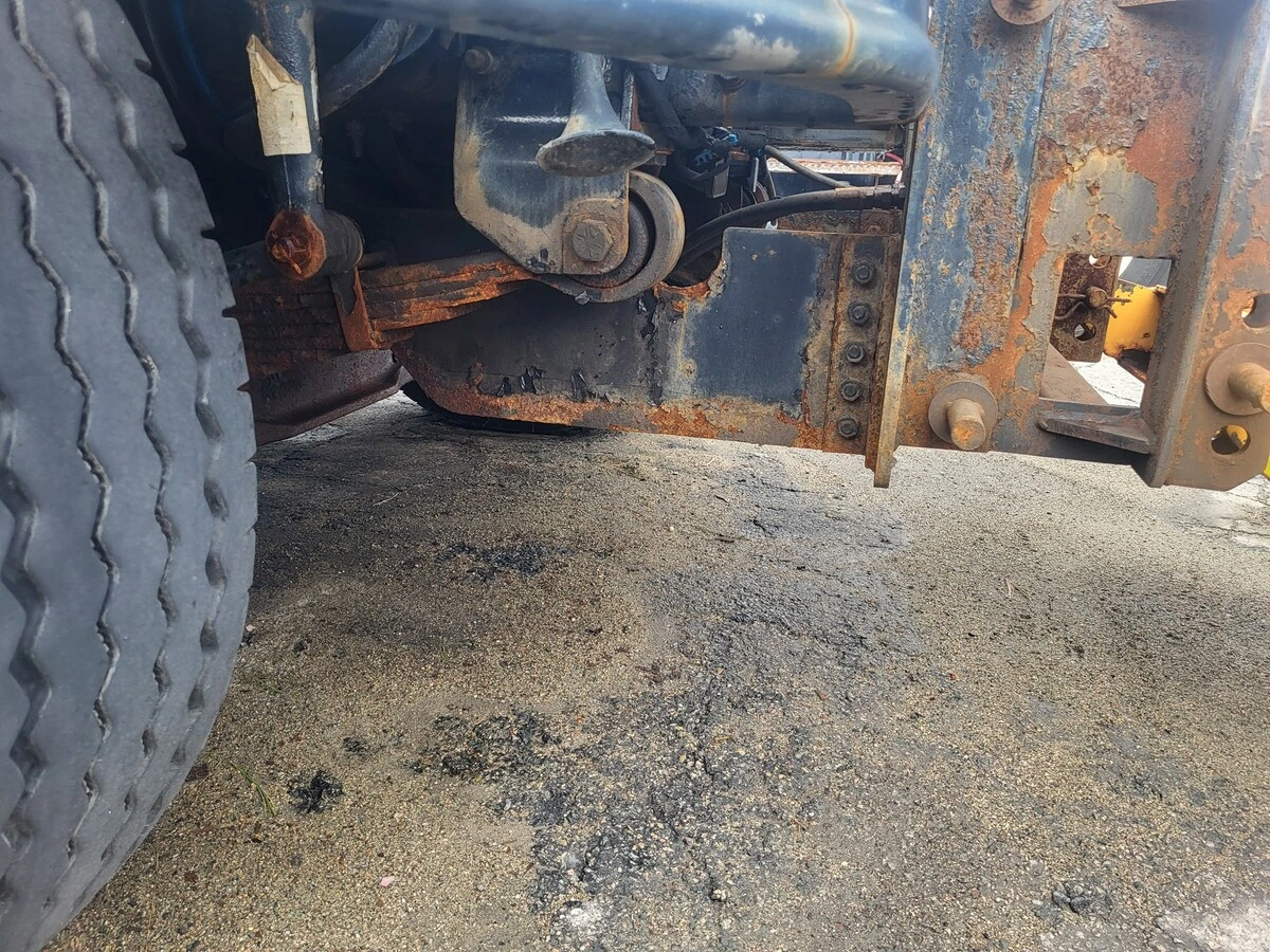 2005 International - image 29