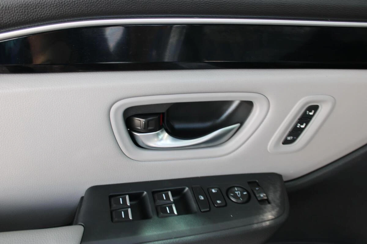 2025 Honda Pilot Touring - Photo 13
