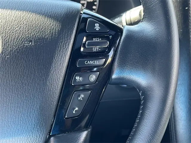 2023 Nissan Armada SL photo 14