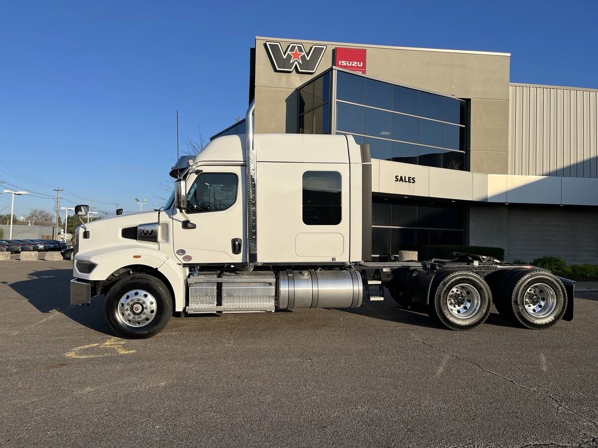 2027 Western Star 49X — photo 3