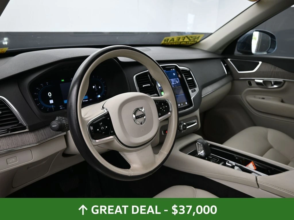 2023 Volvo - image 25