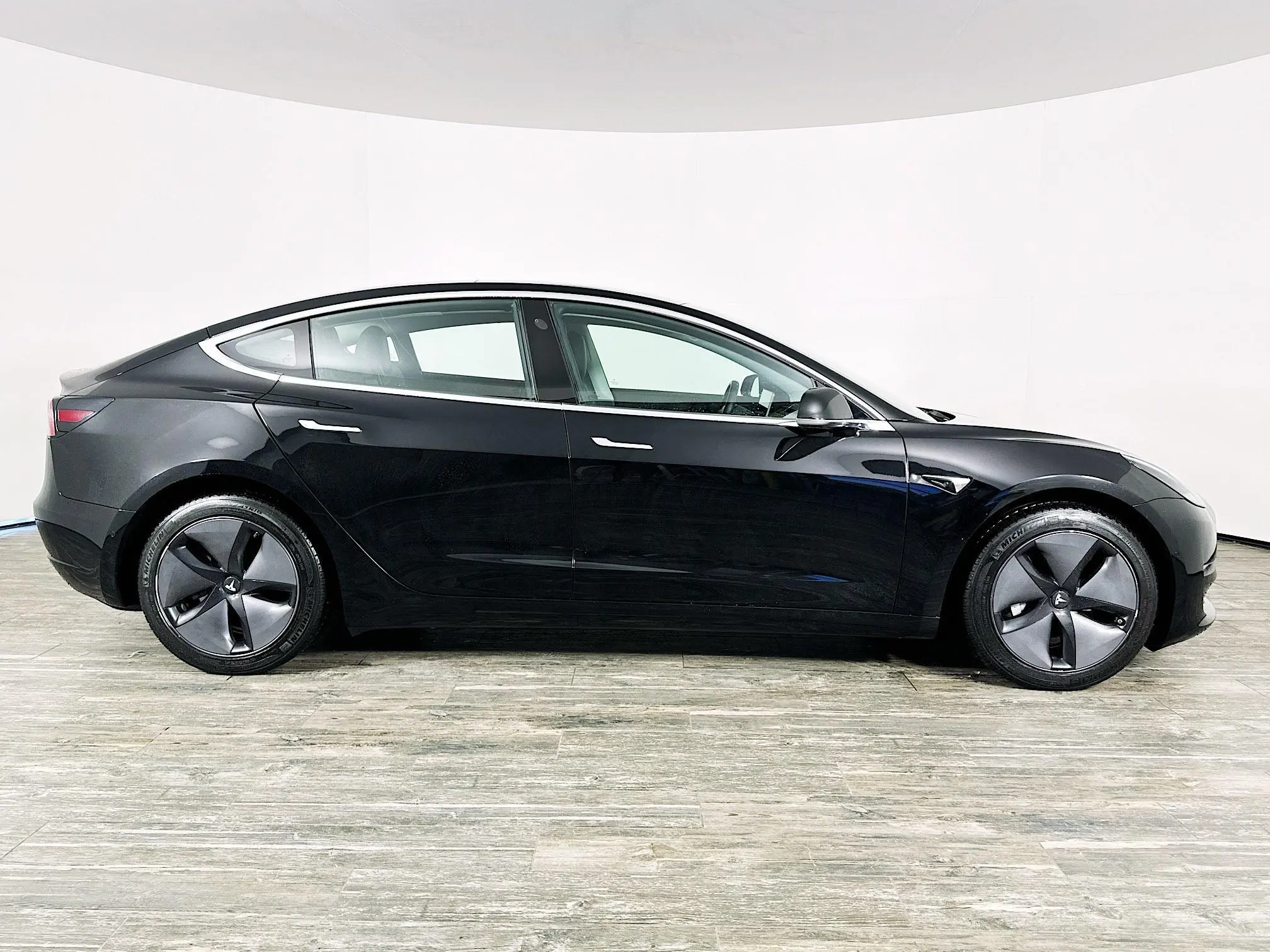2018 Tesla Model 3 Long Range photo 6