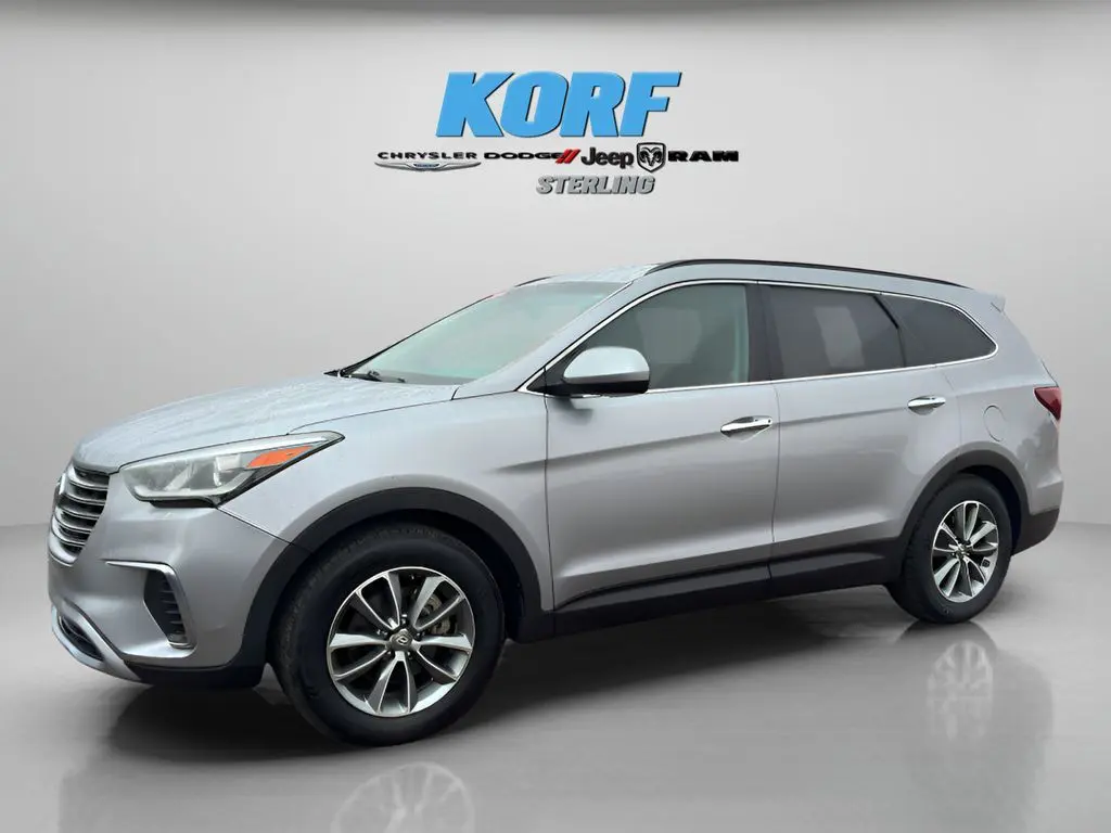 2018 Hyundai Santa Fe SE's photo