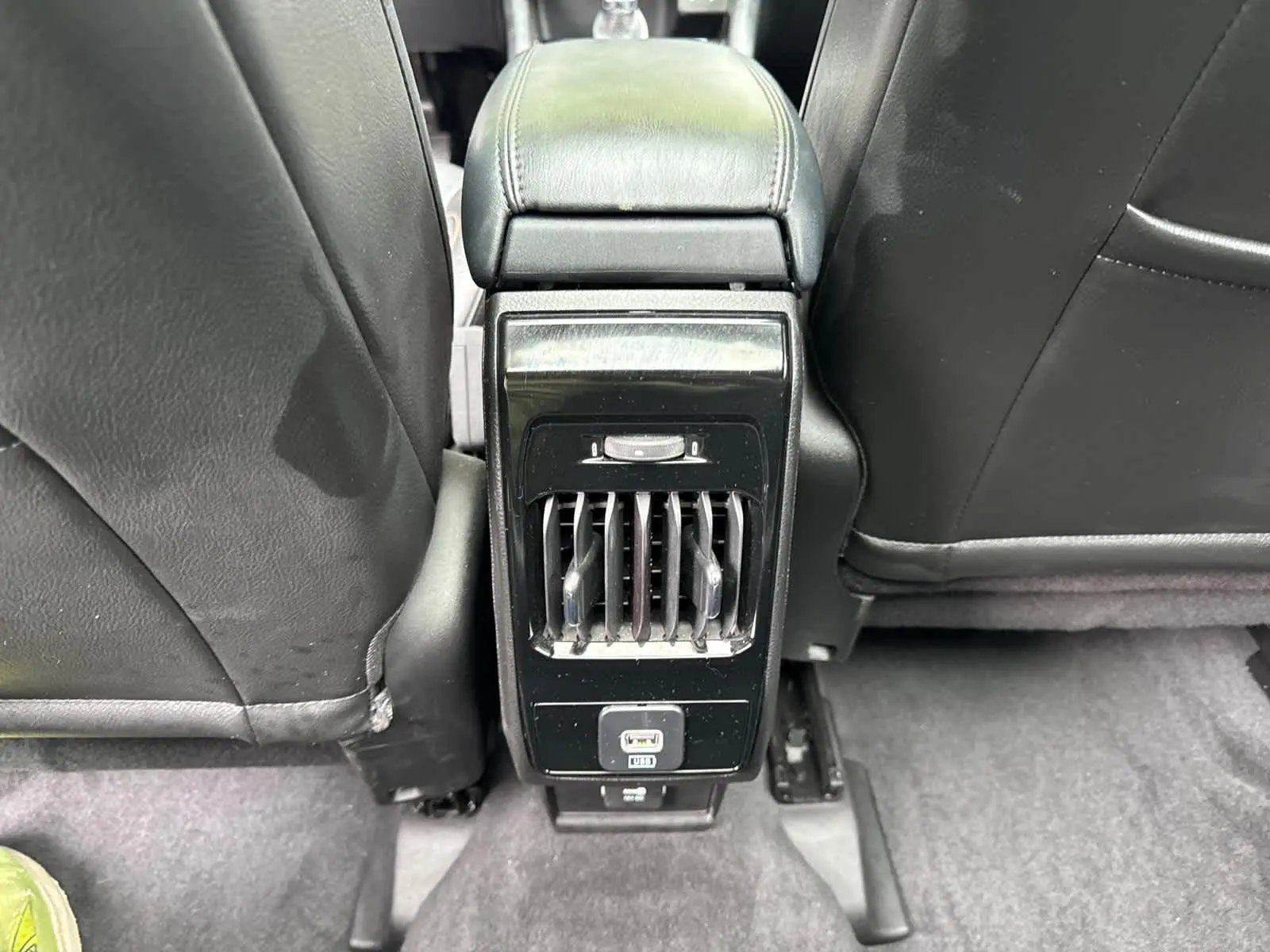 2023 Jeep Compass Latitude Lux photo 31