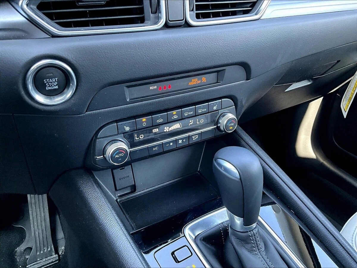2025 Mazda CX-5 S Preferred package - Photo 15
