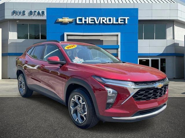 2025 Chevrolet Trax LT's photo